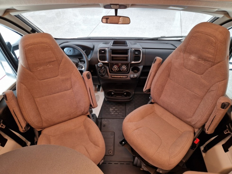 Laika Ecovip L3019 - Daļēji integrētais kemperis: foto 5 Laika Ecovip L3019 - Daļēji integrētais kemperis: foto 5