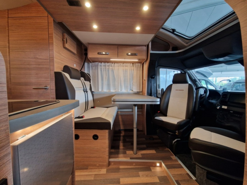 Weinsberg CaraCompact Suite MB 640 MEG - Integrēts kemperis: foto 4 Weinsberg CaraCompact Suite MB 640 MEG - Integrēts kemperis: foto 4