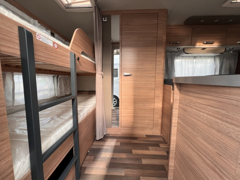 Weinsberg CaraOne 480 QDK - Dzīvojamais treileris: foto 4 Weinsberg CaraOne 480 QDK - Dzīvojamais treileris: foto 4