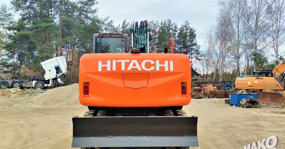 Hitachi ZX140W-3 - Riteņu ekskavators: foto 3 Hitachi ZX140W-3 - Riteņu ekskavators: foto 3