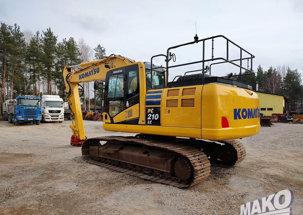 Komatsu PC210 LC-10 - Kāpurķēžu ekskavators: foto 3 Komatsu PC210 LC-10 - Kāpurķēžu ekskavators: foto 3