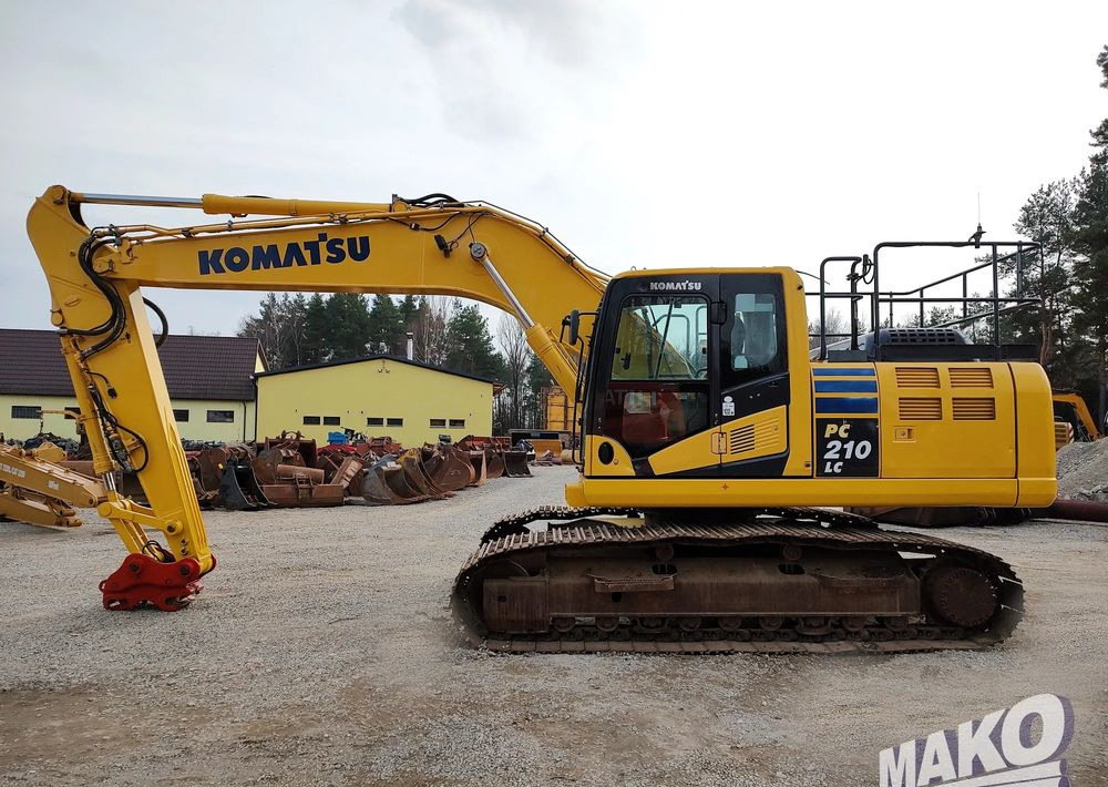 Komatsu PC210 LC-10 - Kāpurķēžu ekskavators: foto 1 Komatsu PC210 LC-10 - Kāpurķēžu ekskavators: foto 1