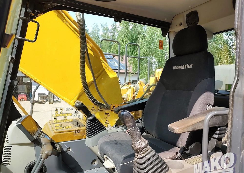 Kāpurķēžu ekskavators Komatsu PC240 LC-10: foto 9