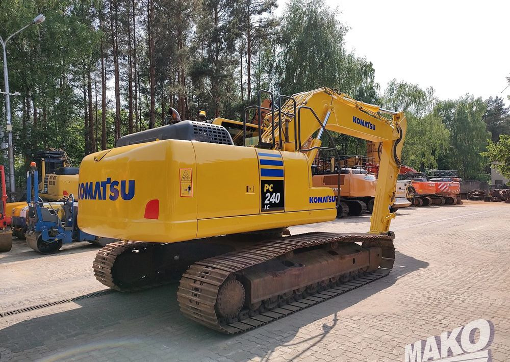 Kāpurķēžu ekskavators Komatsu PC240 LC-10: foto 6