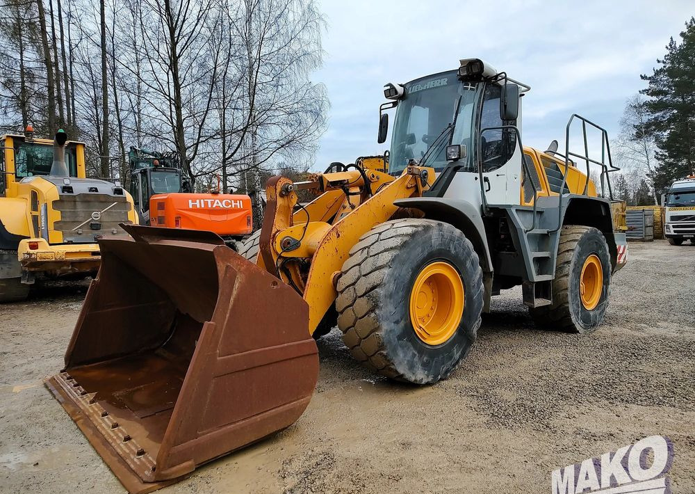 Liebherr L550 - Riteņu iekrāvējs: foto 1 Liebherr L550 - Riteņu iekrāvējs: foto 1