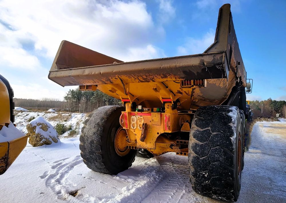 Volvo A40E - Bezceļu pašizgāzējs: foto 3 Volvo A40E - Bezceļu pašizgāzējs: foto 3