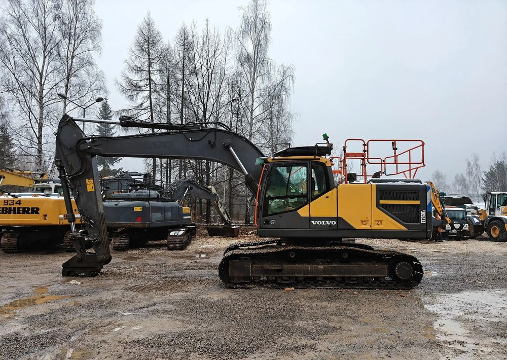 Volvo EC250EL - Kāpurķēžu ekskavators: foto 2 Volvo EC250EL - Kāpurķēžu ekskavators: foto 2