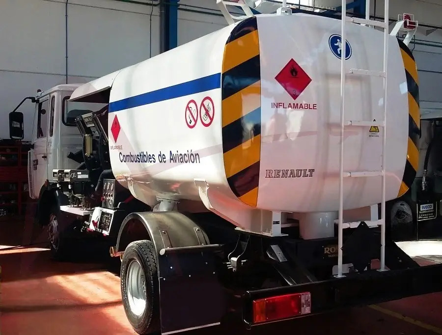 AVGAS B-100 - Autocisterna: foto 3 AVGAS B-100 - Autocisterna: foto 3