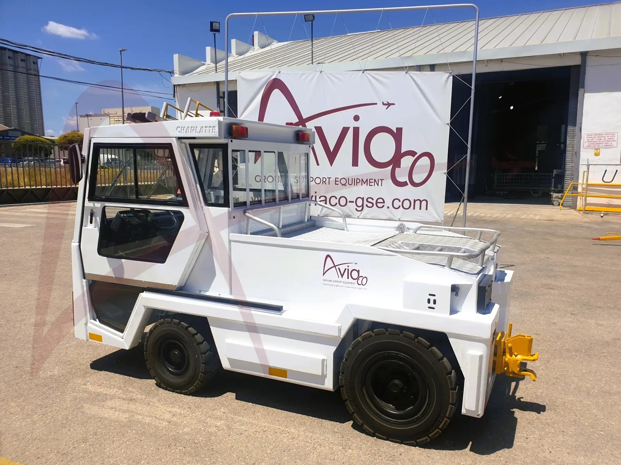 CHARLATTE T135 AC - Bagāžas vilcējs: foto 2 CHARLATTE T135 AC - Bagāžas vilcējs: foto 2