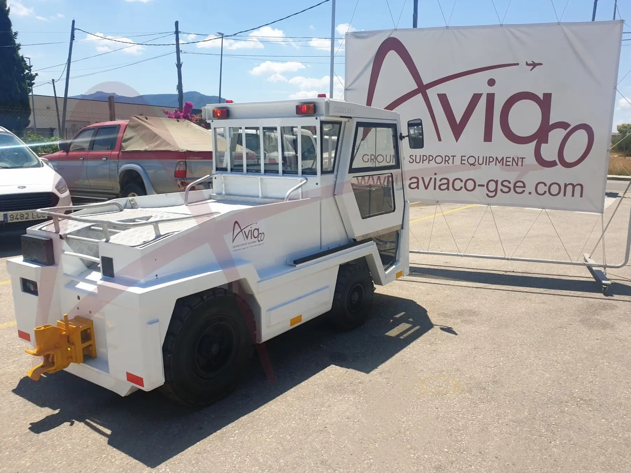 CHARLATTE T135 AC - Bagāžas vilcējs: foto 1 CHARLATTE T135 AC - Bagāžas vilcējs: foto 1