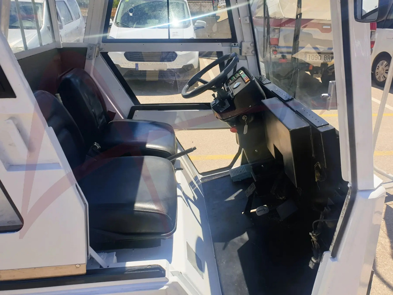 CHARLATTE T135 AC - Bagāžas vilcējs: foto 4 CHARLATTE T135 AC - Bagāžas vilcējs: foto 4