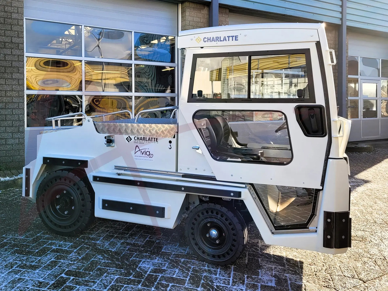 CHARLATTE T135 EVO - Bagāžas vilcējs: foto 1 CHARLATTE T135 EVO - Bagāžas vilcējs: foto 1