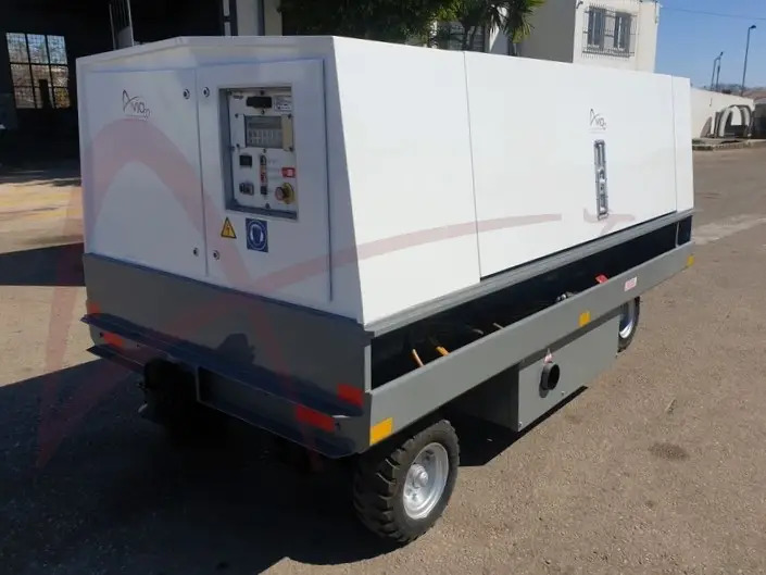 HITZINGER 90MDI1 28 - Virszemes elektrobarošanas avots: foto 3 HITZINGER 90MDI1 28 - Virszemes elektrobarošanas avots: foto 3