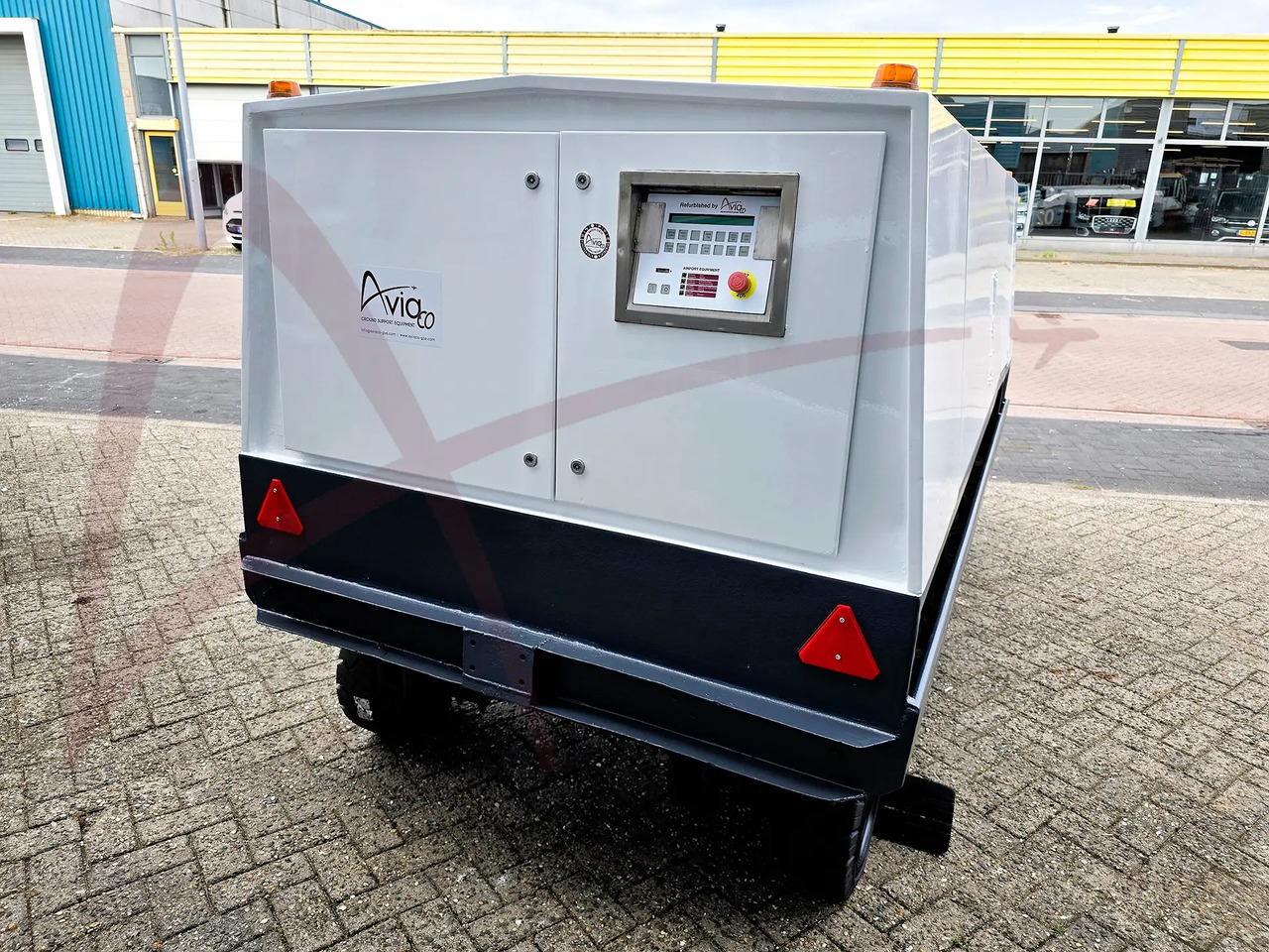HITZINGER GPU120D - Virszemes elektrobarošanas avots: foto 3 HITZINGER GPU120D - Virszemes elektrobarošanas avots: foto 3