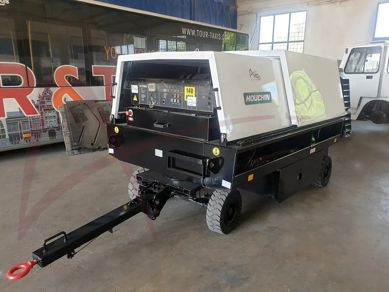 HOUCHIN C690-140 - Virszemes elektrobarošanas avots: foto 4 HOUCHIN C690-140 - Virszemes elektrobarošanas avots: foto 4