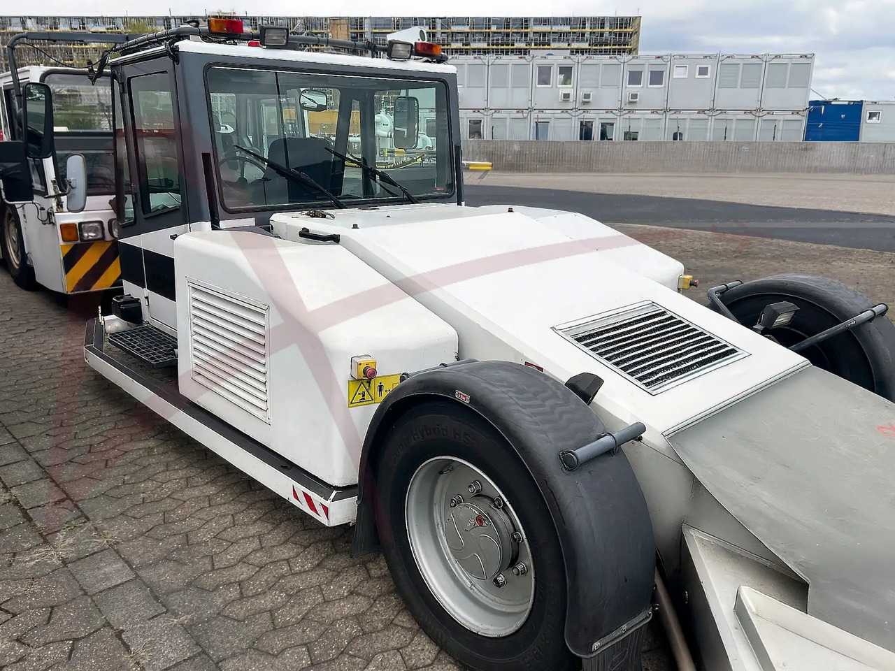 KALMAR MOTOR AB TBL 50 - Lidmašīnu vilcējs: foto 2 KALMAR MOTOR AB TBL 50 - Lidmašīnu vilcējs: foto 2