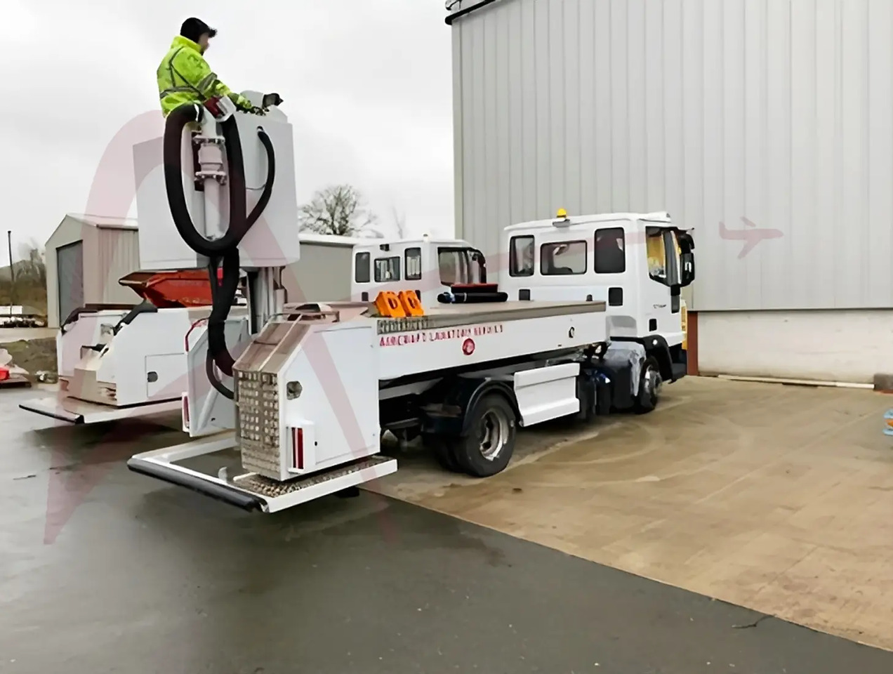 MALLAGHAN TSU3000 - Tualešu apkalpošanas iekārta: foto 2 MALLAGHAN TSU3000 - Tualešu apkalpošanas iekārta: foto 2