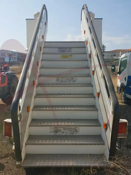 TEMG TG2244 - Pasažieru kāpnes: foto 2 TEMG TG2244 - Pasažieru kāpnes: foto 2