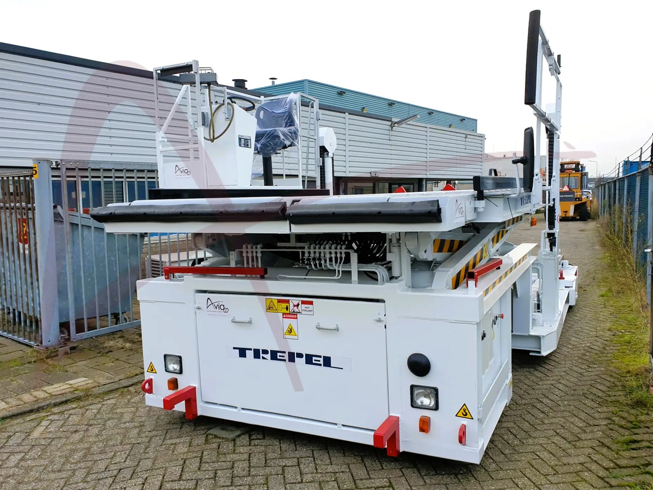 TREPEL CHAMP 70S - Konteineru/ Palešu iekrāvējs: foto 2 TREPEL CHAMP 70S - Konteineru/ Palešu iekrāvējs: foto 2