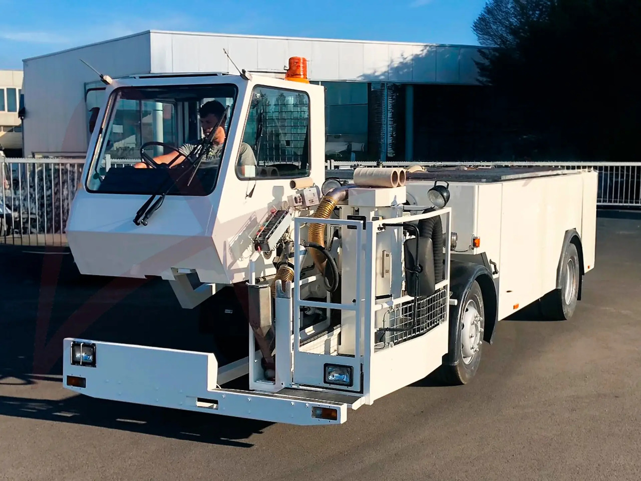 VESTERGAARD TSU-F - Tualešu apkalpošanas iekārta: foto 2 VESTERGAARD TSU-F - Tualešu apkalpošanas iekārta: foto 2