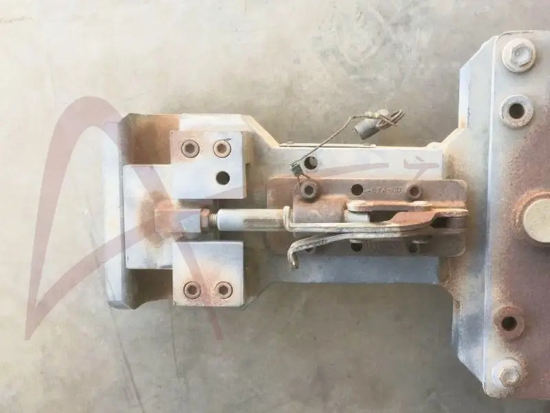 CLYDE 15F1988 - Zemes apkalpošanas iekārtas: foto 3 CLYDE 15F1988 - Zemes apkalpošanas iekārtas: foto 3