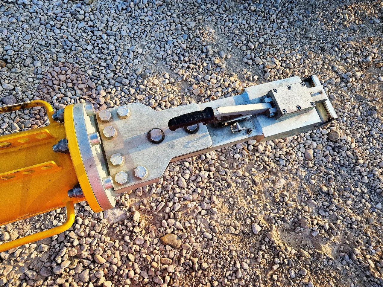 HYDRO TOWUNIV-5S20 - Zemes apkalpošanas iekārtas: foto 2 HYDRO TOWUNIV-5S20 - Zemes apkalpošanas iekārtas: foto 2