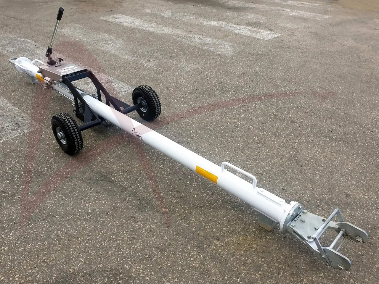 JMS J-TOW DASH8-4 - Zemes apkalpošanas iekārtas: foto 1 JMS J-TOW DASH8-4 - Zemes apkalpošanas iekārtas: foto 1