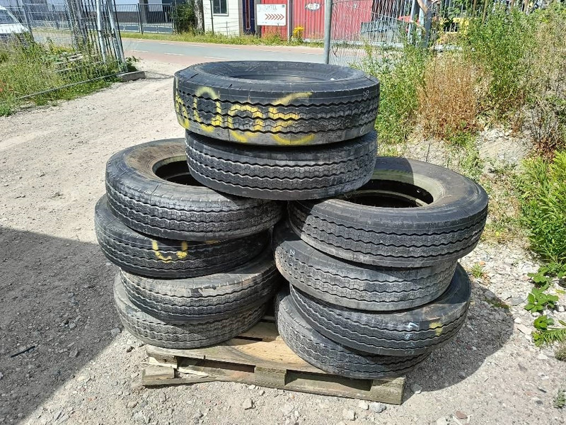 Banden landbouwbanden michelin dunlop 9.5R17.5 + 2 - Riepas un diski - Celtniecības tehnika: foto 2 Banden landbouwbanden michelin dunlop 9.5R17.5 + 2 - Riepas un diski - Celtniecības tehnika: foto 2