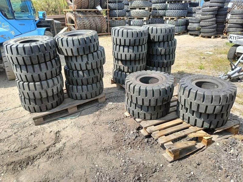 Banden landbouwbanden michelin dunlop 9.5R17.5 + 2 - Riepas un diski - Celtniecības tehnika: foto 4 Banden landbouwbanden michelin dunlop 9.5R17.5 + 2 - Riepas un diski - Celtniecības tehnika: foto 4