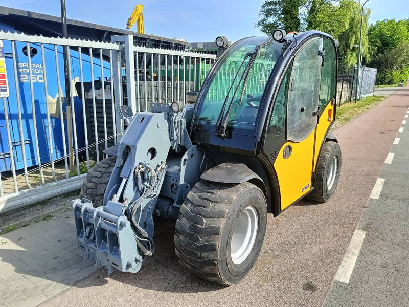 Giant 4548 Tendo verreiker 4,6 m 1,7 ton telehandler CE - Teleskopiskais iekrāvējs: foto 5 Giant 4548 Tendo verreiker 4,6 m 1,7 ton telehandler CE - Teleskopiskais iekrāvējs: foto 5