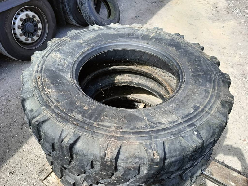 Michelin continental band 13R22.5 , 315/80R22.5 , 13R22,5 l - Riepas un diski - Celtniecības tehnika: foto 3 Michelin continental band 13R22.5 , 315/80R22.5 , 13R22,5 l - Riepas un diski - Celtniecības tehnika: foto 3