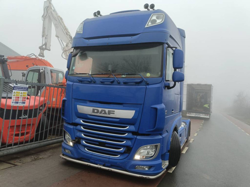 DAF XF 510 superspacecab 518.000 km truck trekker - Vilcējs: foto 3 DAF XF 510 superspacecab 518.000 km truck trekker - Vilcējs: foto 3