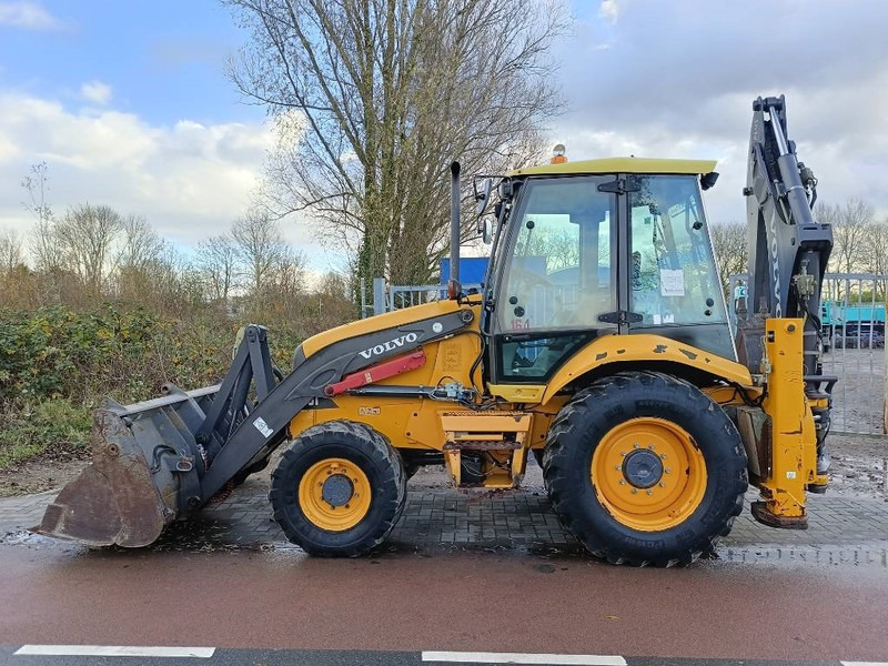 Volvo BL 61 + graaflaad combinatie backhoe loader lader - Ekskavators-iekrāvējs: foto 1 Volvo BL 61 + graaflaad combinatie backhoe loader lader - Ekskavators-iekrāvējs: foto 1