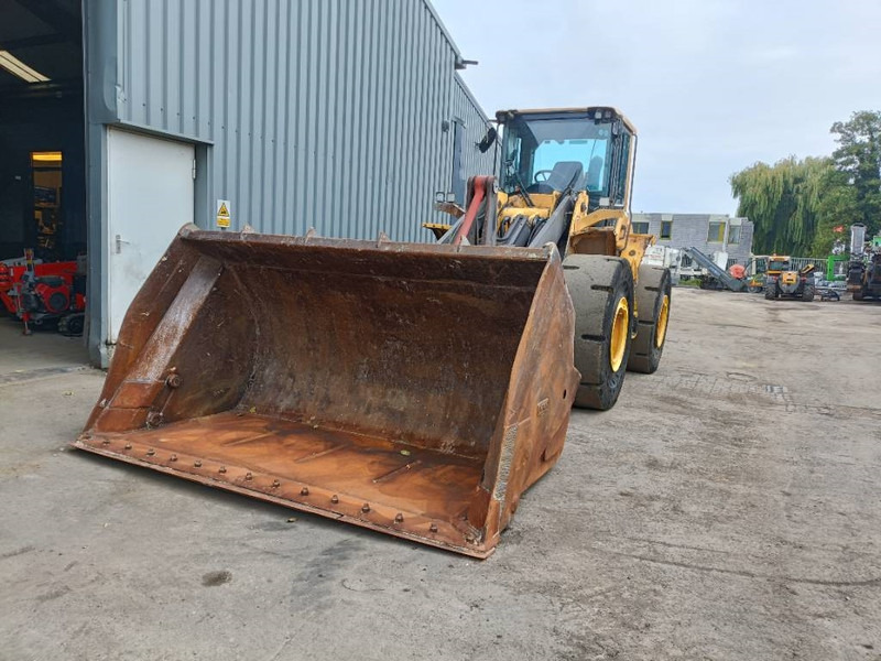 Volvo L 120 F Loader shovel wiellader - Riteņu iekrāvējs: foto 4 Volvo L 120 F Loader shovel wiellader - Riteņu iekrāvējs: foto 4