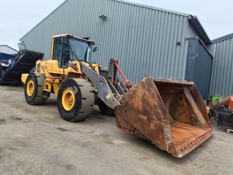 Volvo L 120 F Loader shovel wiellader - Riteņu iekrāvējs: foto 2 Volvo L 120 F Loader shovel wiellader - Riteņu iekrāvējs: foto 2