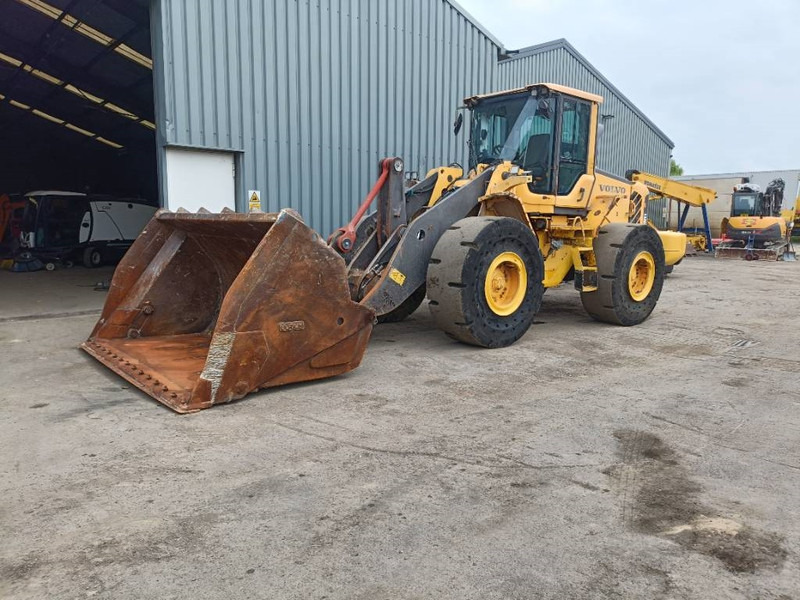 Volvo L 120 F Loader shovel wiellader - Riteņu iekrāvējs: foto 5 Volvo L 120 F Loader shovel wiellader - Riteņu iekrāvējs: foto 5