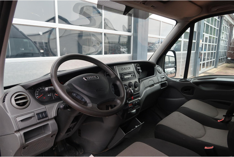 Iveco Daily 35S17V L2H3 1E EIG/ 3.5T/ AIRCO/ CRUISE/ TREKHAAK - Kravas mikroautobuss: foto 2 Iveco Daily 35S17V L2H3 1E EIG/ 3.5T/ AIRCO/ CRUISE/ TREKHAAK - Kravas mikroautobuss: foto 2