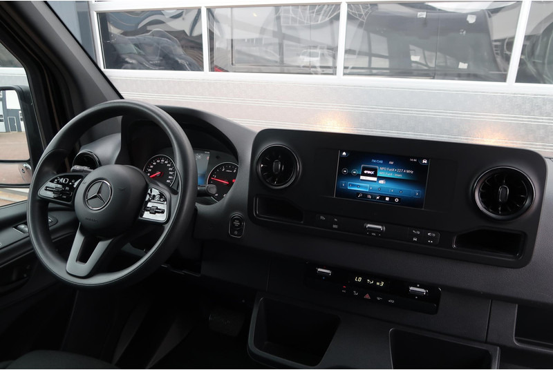 Mercedes-Benz Sprinter 317 CDI L2H2 AUT/ CAMERA/ MBUX/ CRUISE/ AIRCO - Kravas mikroautobuss: foto 5 Mercedes-Benz Sprinter 317 CDI L2H2 AUT/ CAMERA/ MBUX/ CRUISE/ AIRCO - Kravas mikroautobuss: foto 5