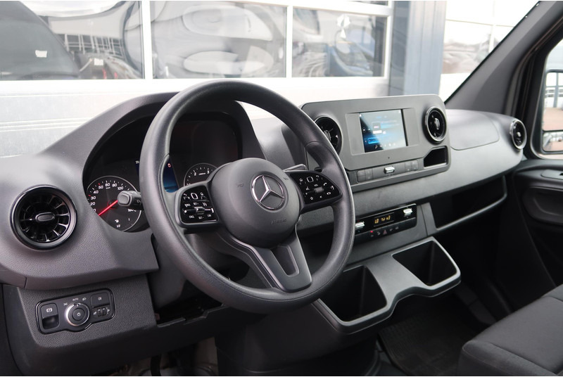 Mercedes-Benz Sprinter 317 CDI L2H2 AUT/ CAMERA/ MBUX/ CRUISE/ AIRCO - Kravas mikroautobuss: foto 2 Mercedes-Benz Sprinter 317 CDI L2H2 AUT/ CAMERA/ MBUX/ CRUISE/ AIRCO - Kravas mikroautobuss: foto 2