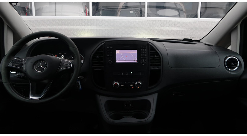 Mercedes-Benz Vito 119 CDI Extra Lang DC AUT/ LED/ CAMERA/ 2X SCHUIF/ CRUISE/ NAVI/ CLIMA/ LEDER/ TREKHAAK - Mazs furgons, Kravas-pasažieru furgons: foto 5 Mercedes-Benz Vito 119 CDI Extra Lang DC AUT/ LED/ CAMERA/ 2X SCHUIF/ CRUISE/ NAVI/ CLIMA/ LEDER/ TREKHAAK - Mazs furgons, Kravas-pasažieru furgons: foto 5