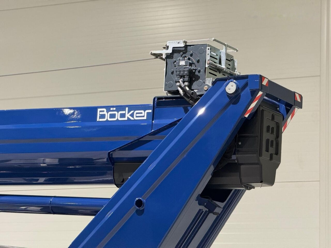MAN Böcker AK 37/4000 on chassis - Autoceltnis: foto 2 MAN Böcker AK 37/4000 on chassis - Autoceltnis: foto 2