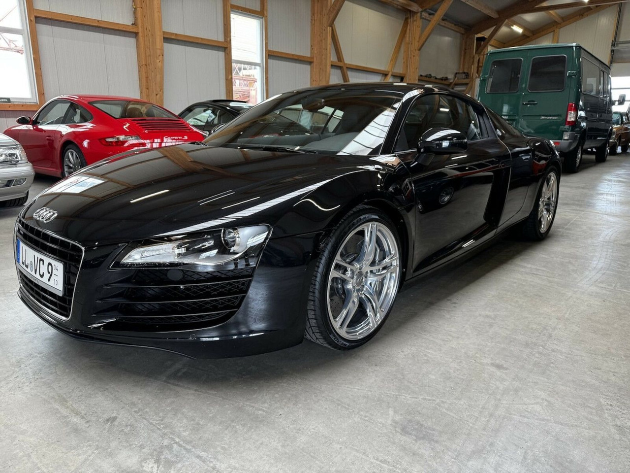 Audi R8 4.2 FSI V8 quattro Coupé - Vieglā automašīna: foto 1 Audi R8 4.2 FSI V8 quattro Coupé - Vieglā automašīna: foto 1