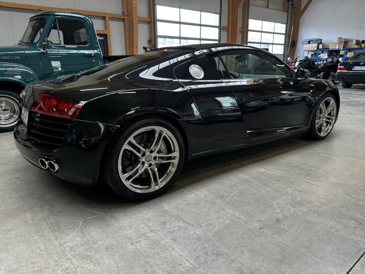 Audi R8 4.2 FSI V8 quattro Coupé - Vieglā automašīna: foto 5 Audi R8 4.2 FSI V8 quattro Coupé - Vieglā automašīna: foto 5