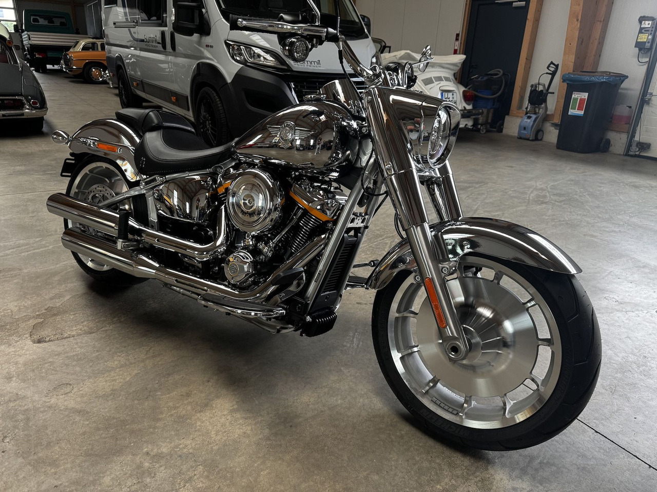 Harley-Davidson FLSTFI Fat Boy Gray Ghost 117 - Motocikls: foto 1 Harley-Davidson FLSTFI Fat Boy Gray Ghost 117 - Motocikls: foto 1