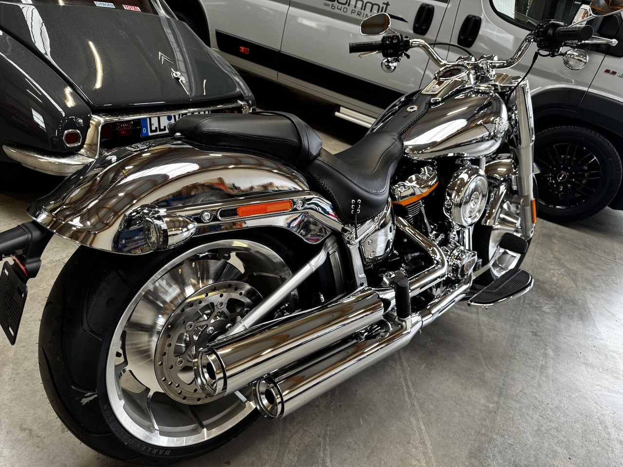Harley-Davidson FLSTFI Fat Boy Gray Ghost 117 - Motocikls: foto 2 Harley-Davidson FLSTFI Fat Boy Gray Ghost 117 - Motocikls: foto 2