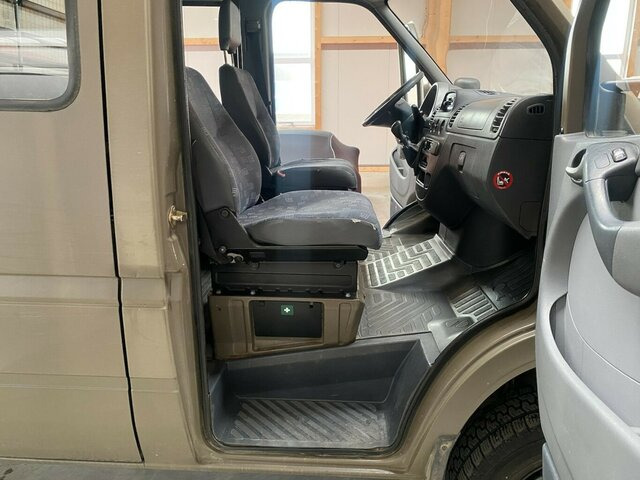 MERCEDES-BENZ Sprinter 313 CDI Doka 4x4 Allrad 1.Hand... - Furgons ar tentu, Kravas-pasažieru furgons: foto 5 MERCEDES-BENZ Sprinter 313 CDI Doka 4x4 Allrad 1.Hand... - Furgons ar tentu, Kravas-pasažieru furgons: foto 5