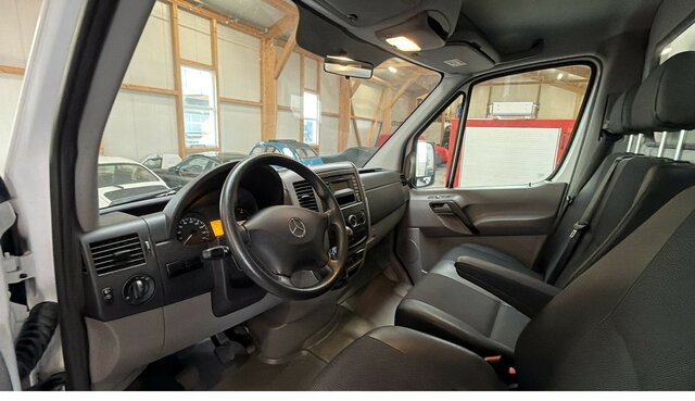 MERCEDES-BENZ Sprinter 316 CDI Pritsche 4x4 Allrad Plane... - Automašīna ar kravas platformu: foto 4 MERCEDES-BENZ Sprinter 316 CDI Pritsche 4x4 Allrad Plane... - Automašīna ar kravas platformu: foto 4