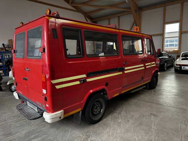 MERCEDES-BENZ T1 310 D Bremer Kombi Feuerwehr1. Hand - Mikroautobuss, Pasažieru furgons: foto 3 MERCEDES-BENZ T1 310 D Bremer Kombi Feuerwehr1. Hand - Mikroautobuss, Pasažieru furgons: foto 3