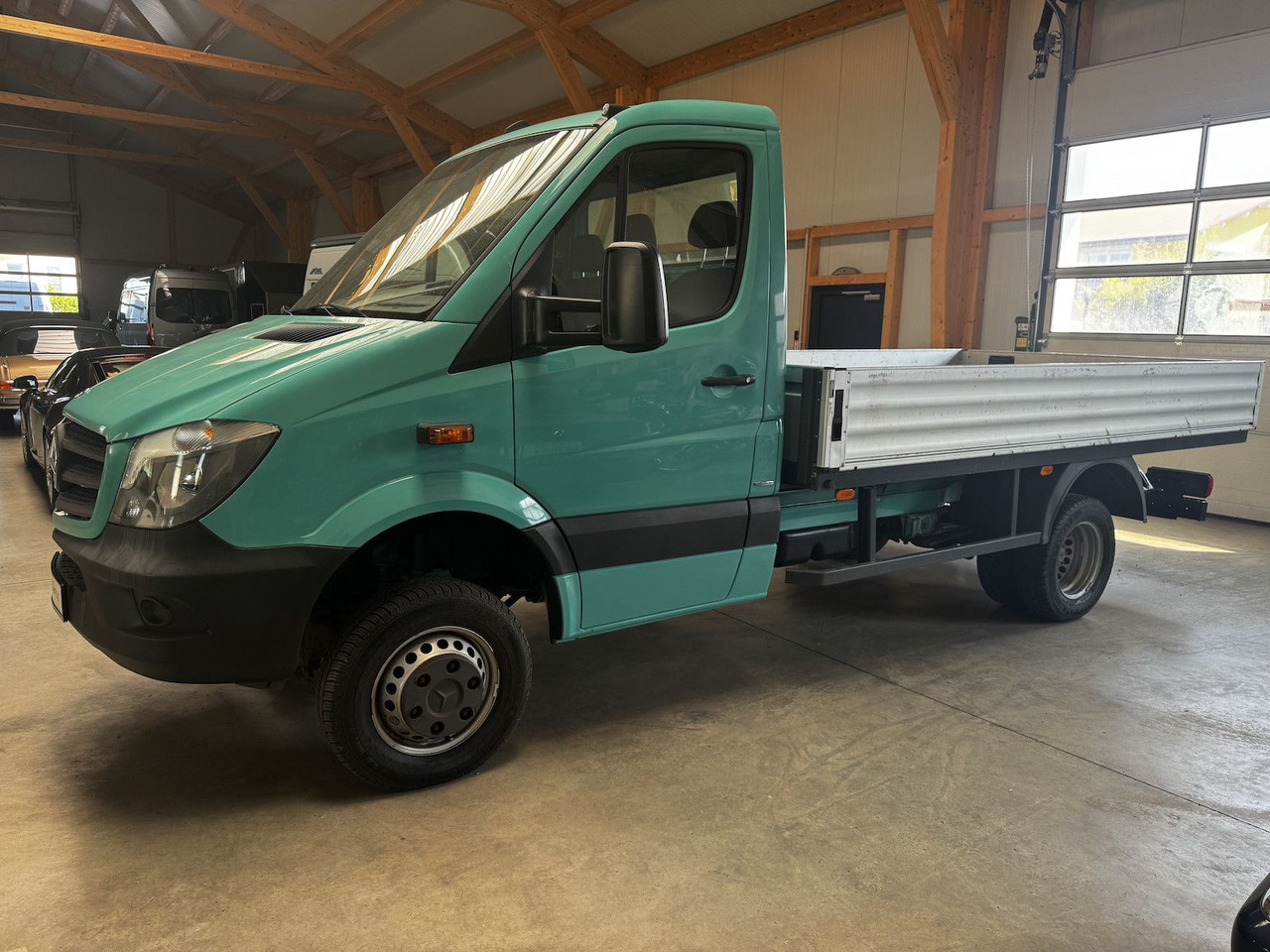 Mercedes-Benz Sprinter 513 CDI 4x4 Allrad Pritsche 3.5t - Automašīna ar kravas platformu: foto 2 Mercedes-Benz Sprinter 513 CDI 4x4 Allrad Pritsche 3.5t - Automašīna ar kravas platformu: foto 2