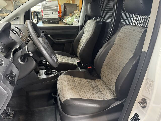 VW Caddy 1.6 TDI Kasten Sortimo AHK... - Kravas mikroautobuss: foto 2 VW Caddy 1.6 TDI Kasten Sortimo AHK... - Kravas mikroautobuss: foto 2